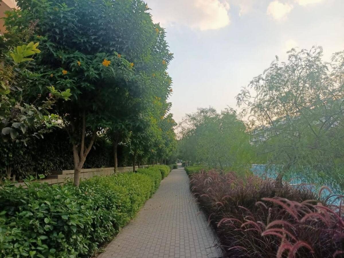 Luxurious Lakeview Flat Gated Compound 95 — 3