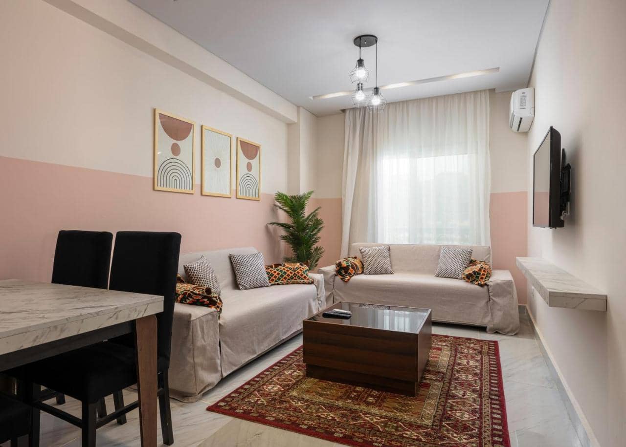 Travelholic 90 Residence — 4