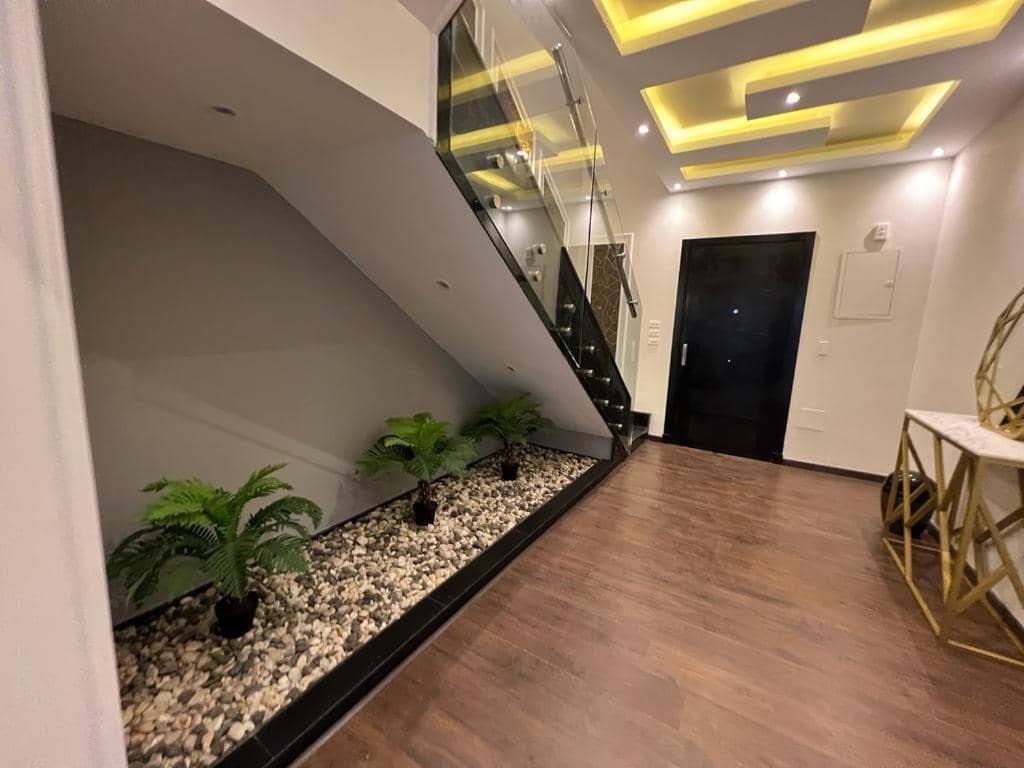 Modern 3 Bedroom Penthouse — 4