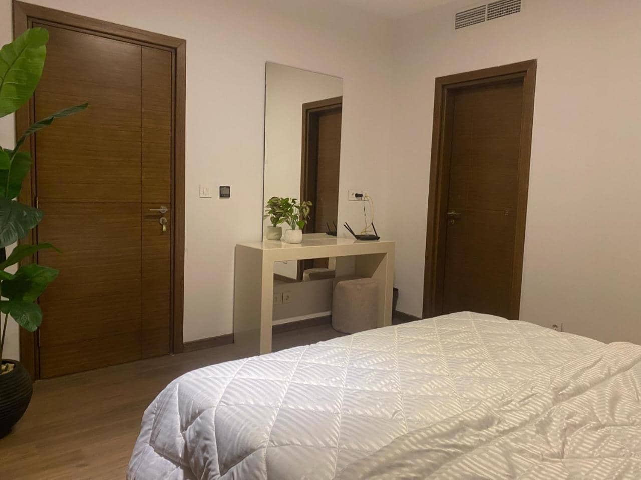 Oneplus Serviced Apartment — 4