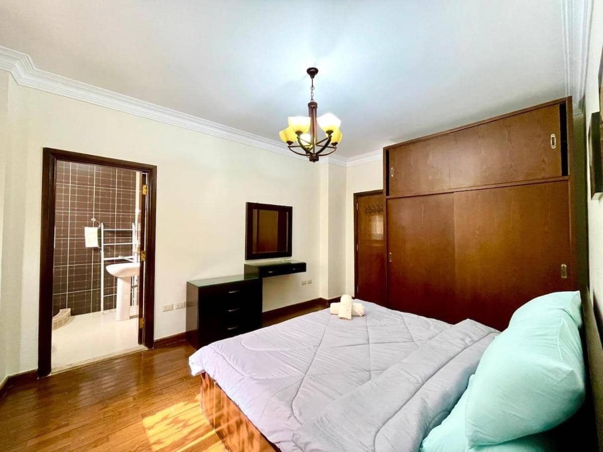 Spacious 3br Apartment with Garden View New Cairo — 5