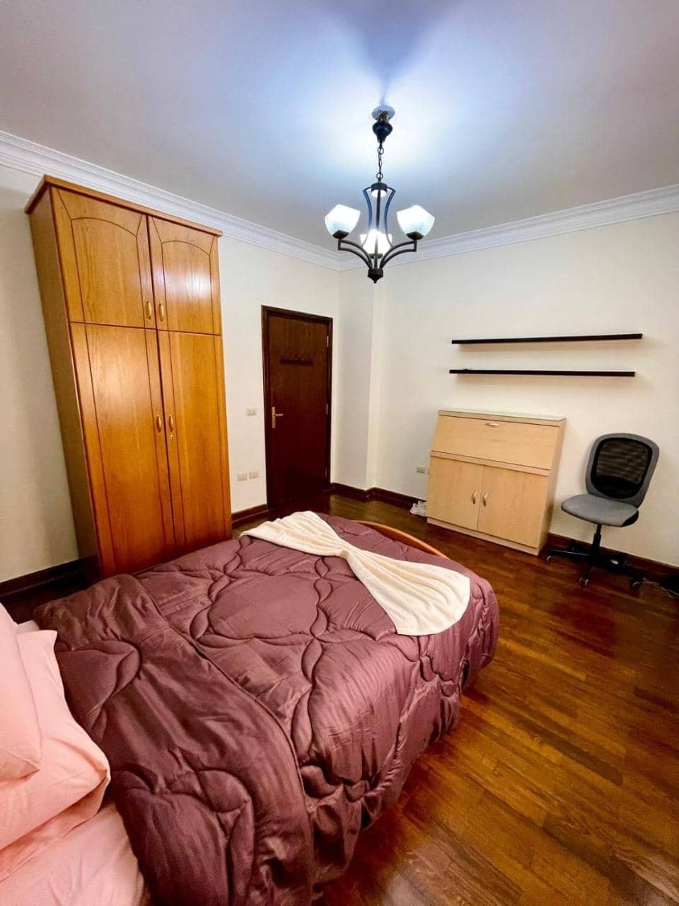 Spacious 3br Apartment with Garden View New Cairo — 2