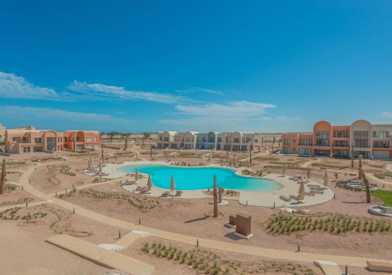 Sophisticated 1br 1,5 Bath Duplex - Kamaran El Gouna, Pool View & Access — 5