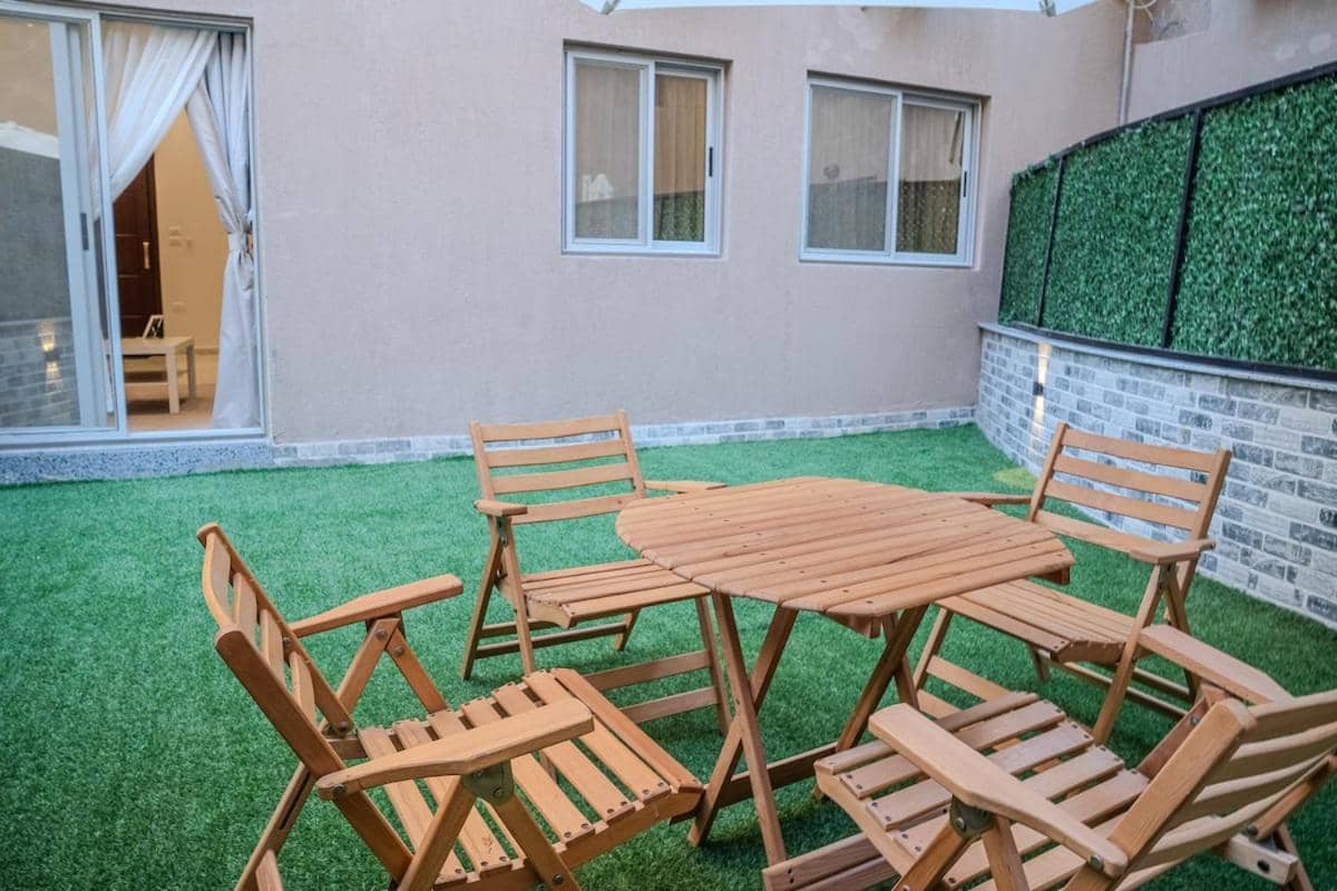 Ground Floor Gem - Patio Lounge — 4