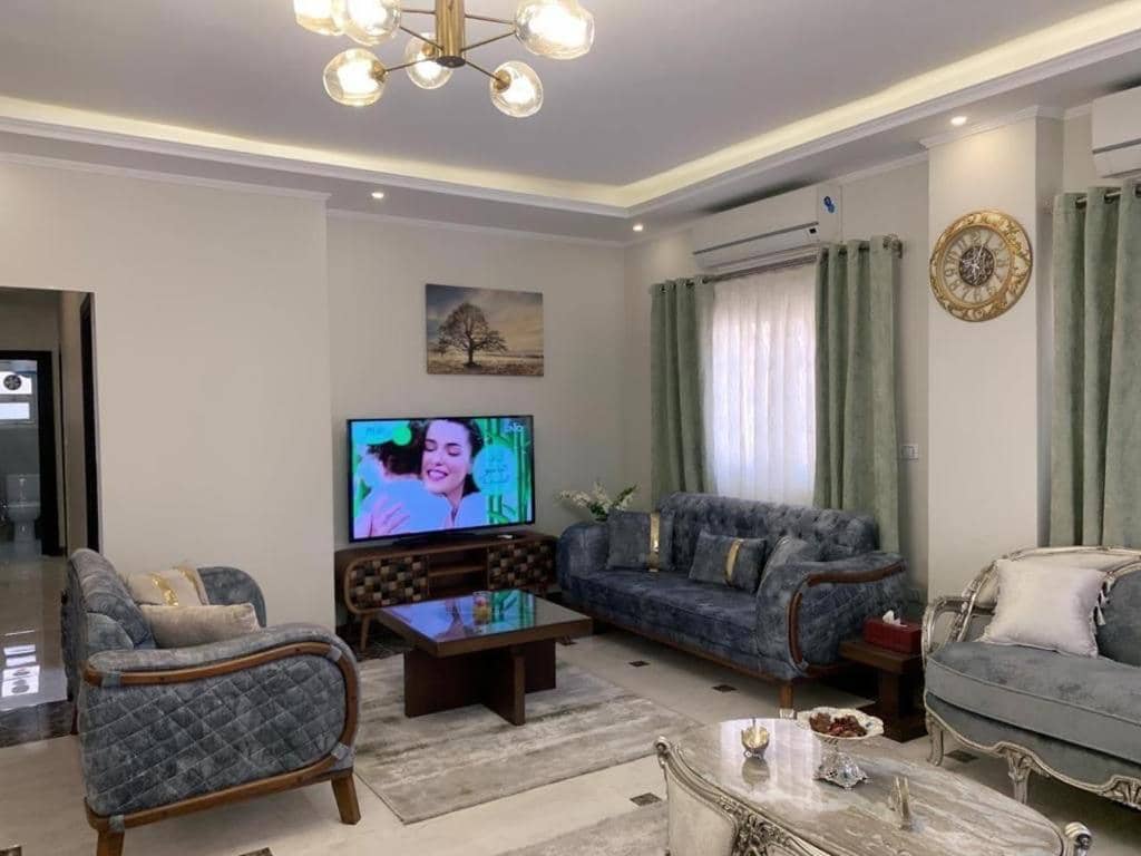 التجمع الخامس — 4