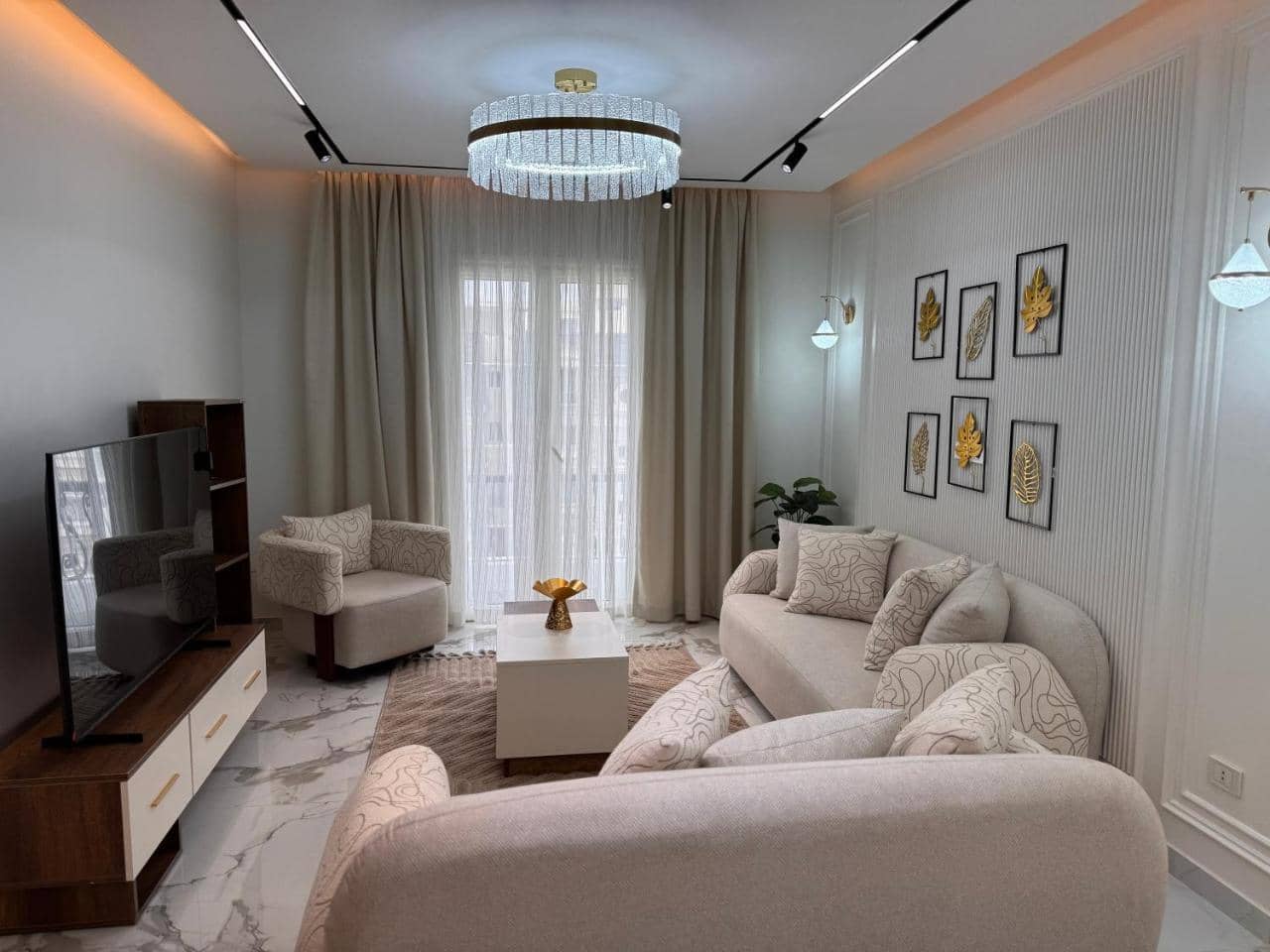 Hotel-Style Luxury Penthouse Mountain View Hyde Park New Cairo