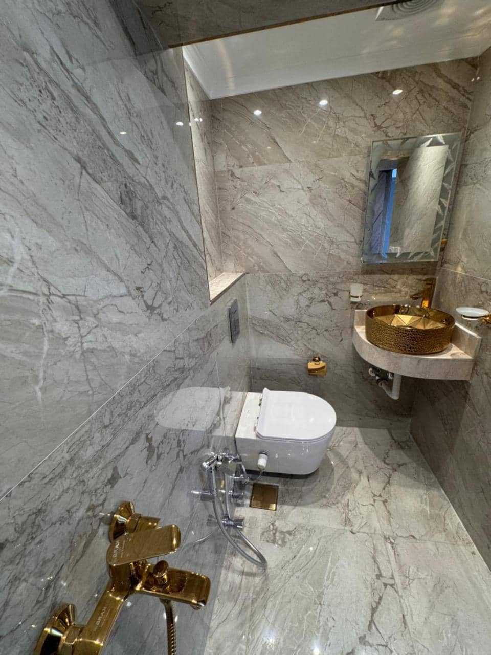 Hotel-Style Luxury Penthouse Mountain View Hyde Park New Cairo — 5