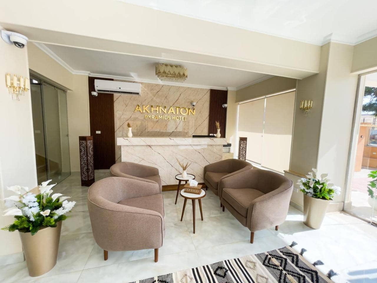 Akhnaton Pyramids View Hotel with Rooftop Access & Free Airport Pickup — 4