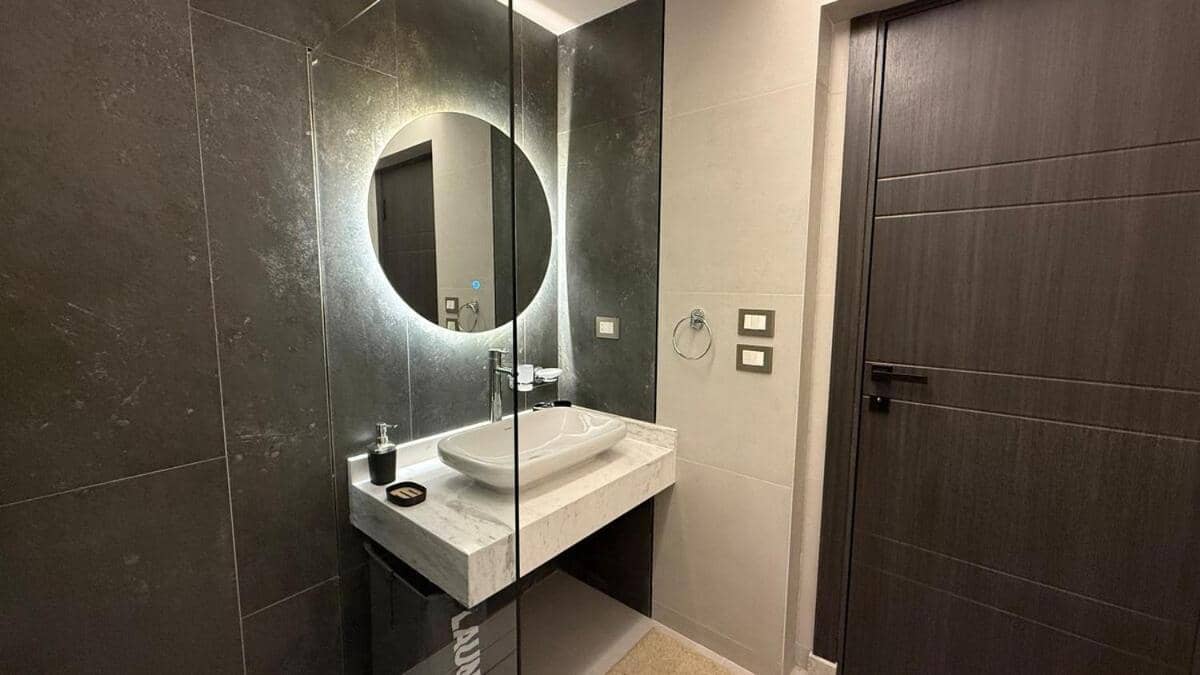Luxurious 2 Bedroom Master Suite Guest Favorite in a Bnb — 5