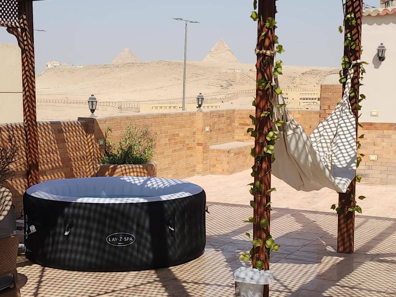 Amazing View with Hot Jacuzzi And Private Rooftop — 2