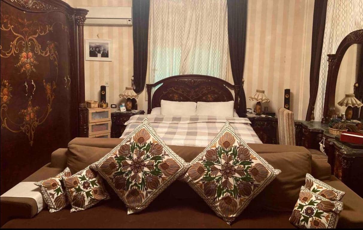 Sunny & Spacious Rooms Close To the Airport!