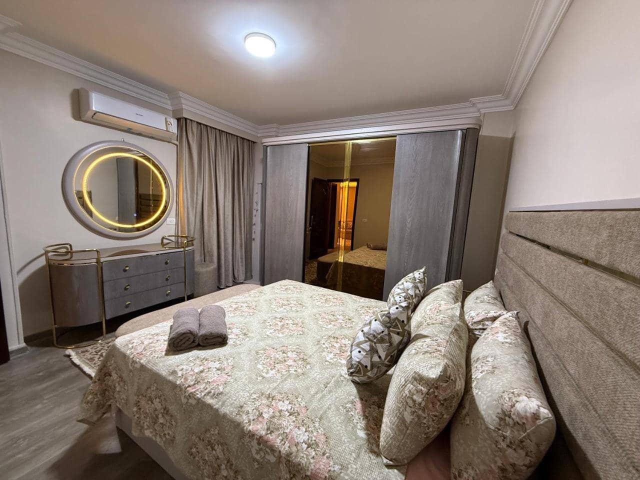 Luxurious 2 Bedrooms Apartment in Madinaty B11 — 2