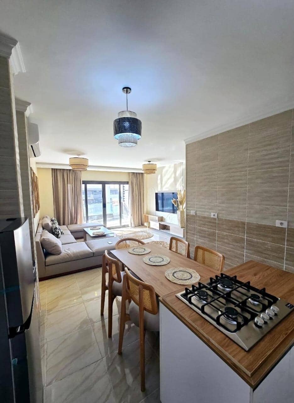 B15/87/51 · Madinaty B15 Brand New 3br Apt — 4