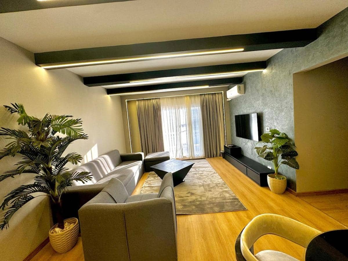 121-44-11 · Luxury Gem-> 1min Walk From Mall Madinaty+5g Wifi