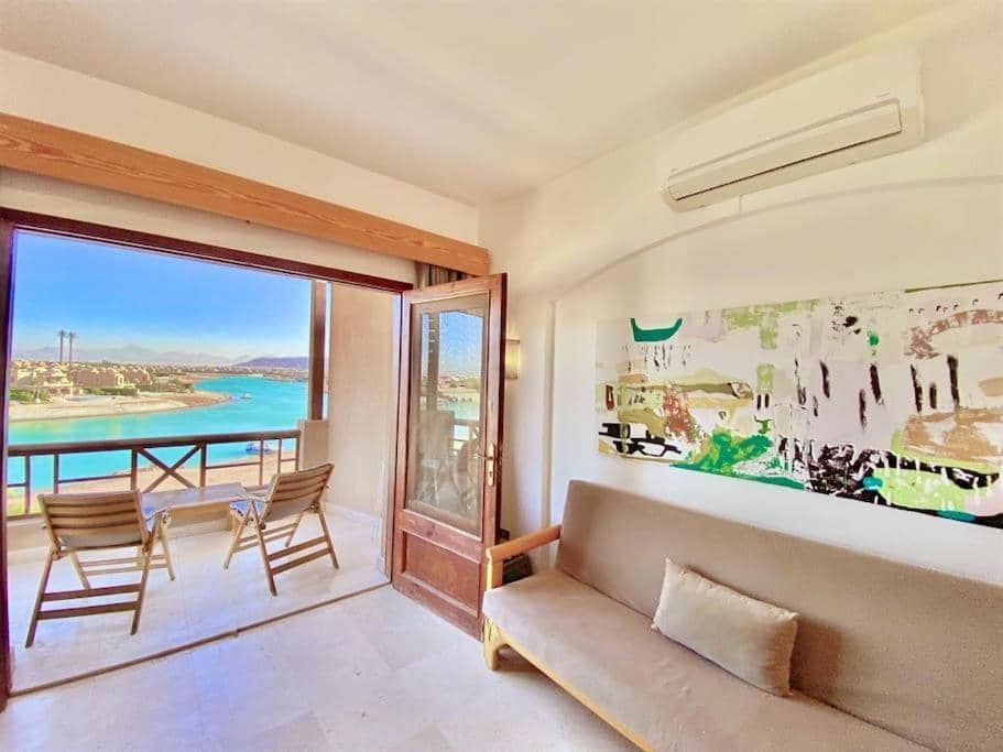 Artsy 1 Br Apt/ Free Pool & Lagoon Access @Elgouna