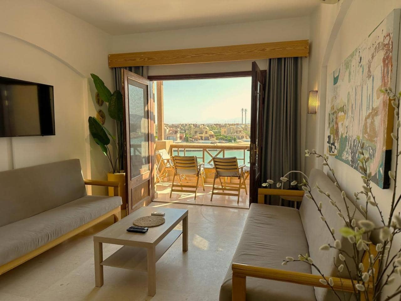 Artsy 1 Br Apt/ Free Pool & Lagoon Access @Elgouna — 3