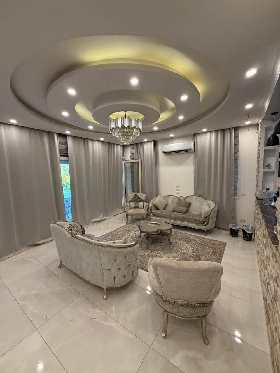 فيلا مع حمام سباحه وجاردن 0306-888-0106 — 5