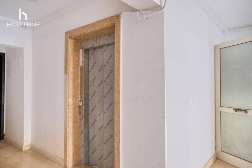 Bright Apartment in Rehab City