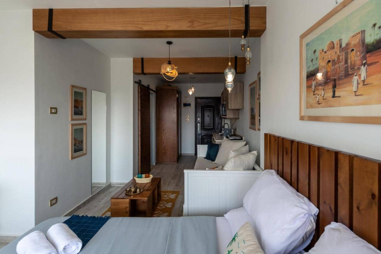 Jacuzzi Studio by the Historic Pyramids Apt2 — 3
