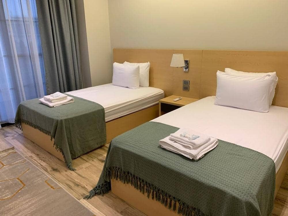 Mirage Taiaa Hotel Apartments — 3