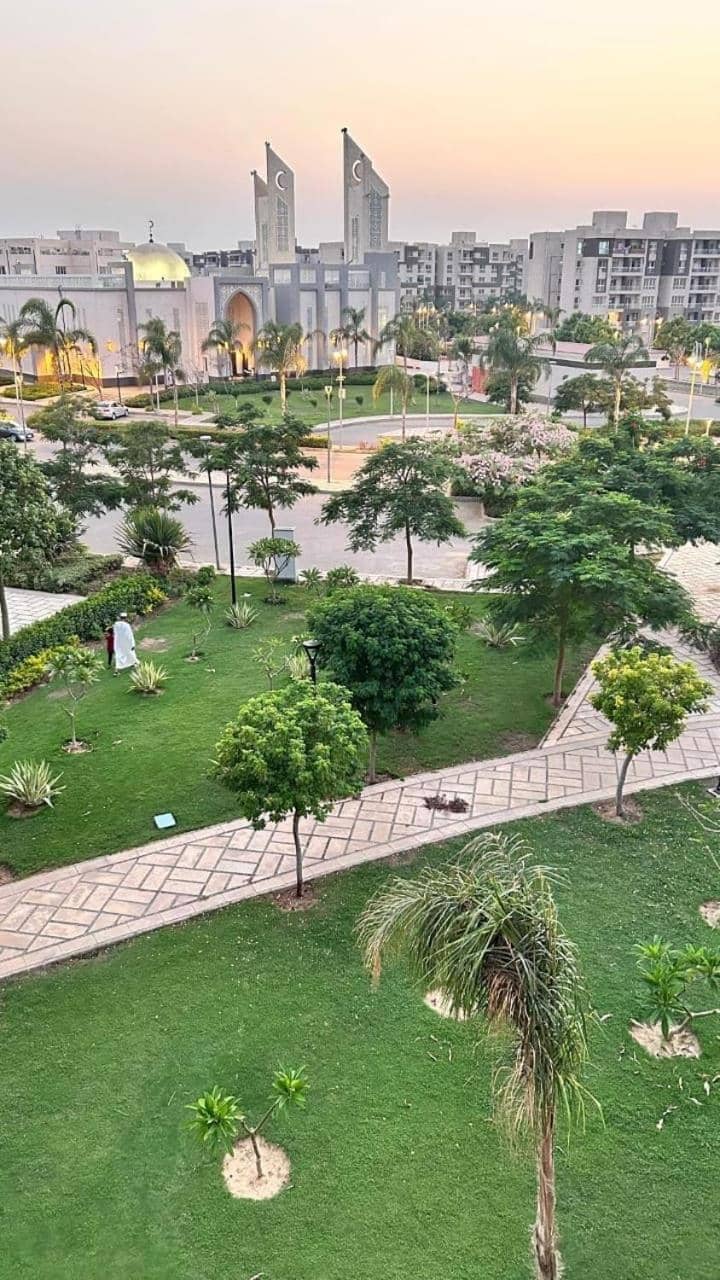 Luxurious And Hotel-Like Accommodation with Garden View — 3