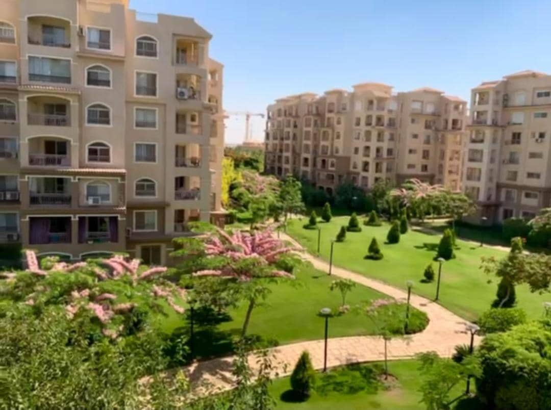 شقه بمدينتى ب ارقى مرحله ال B2 مفروشه بالكامل بالتكيفات