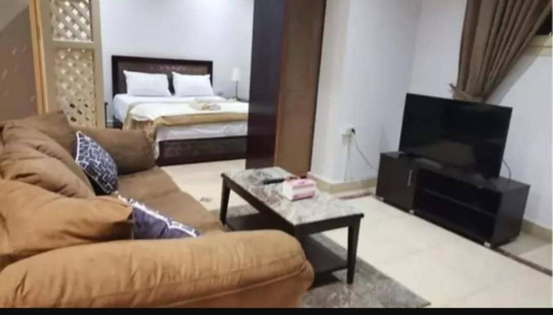 Room El — 5