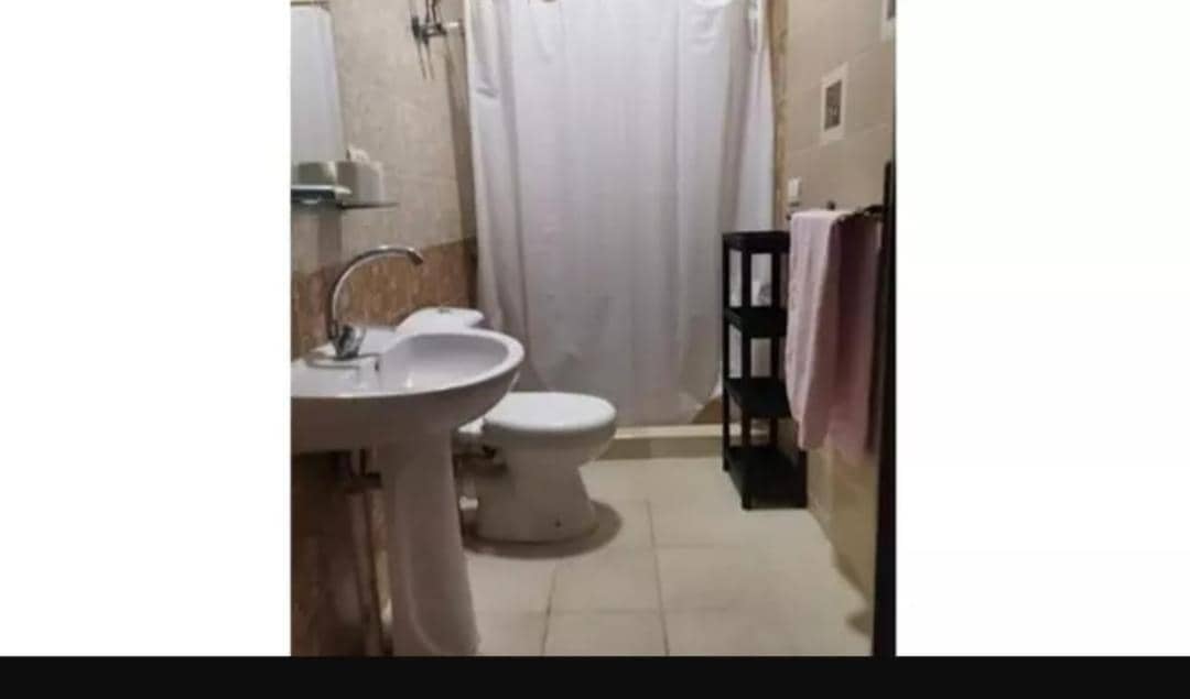 Room El — 4