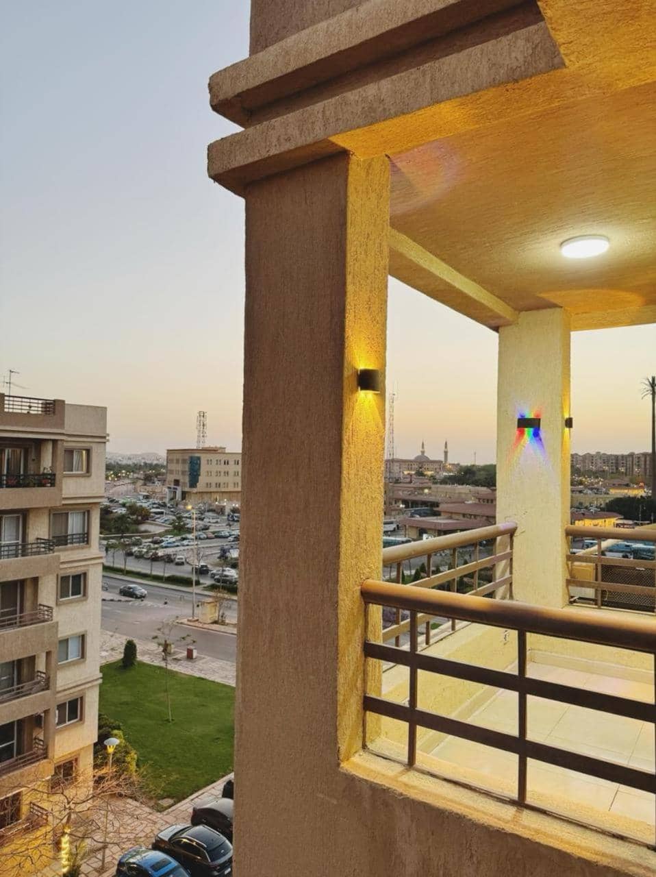 Madinty Stylish Stay in B6 — 4
