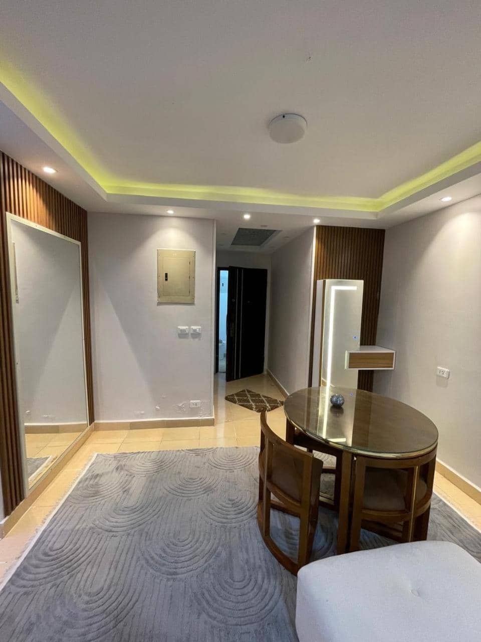 Fully Equipped B6 Apartment Perfect for Short Stay — 2