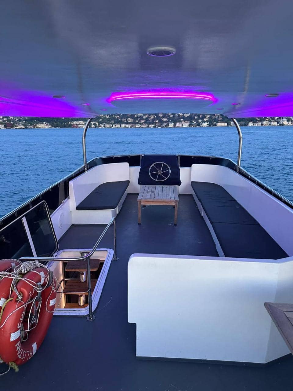 Private Bosphorus Yacht Tour 2-Hour Cruise Not Accommodation — 5