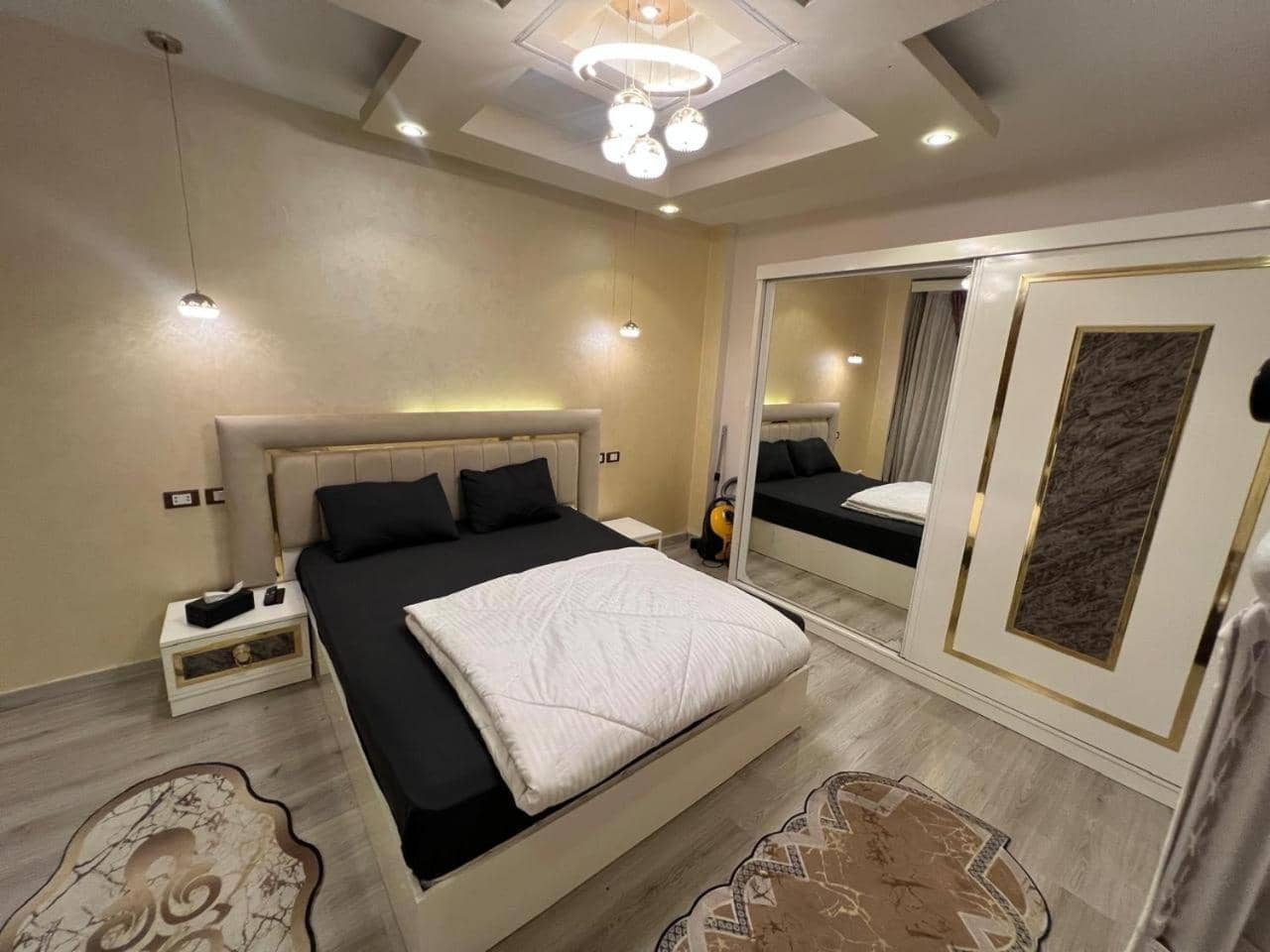Bright & Modern Apartment in B6 — 4