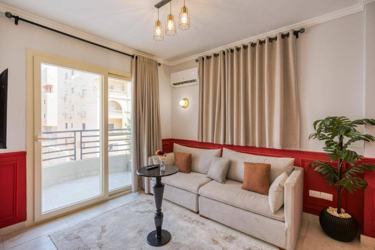 Travelholic Residence Near Mivida — 2