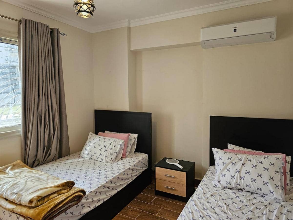 Great View with Cozy Accommodation Families Only — 2