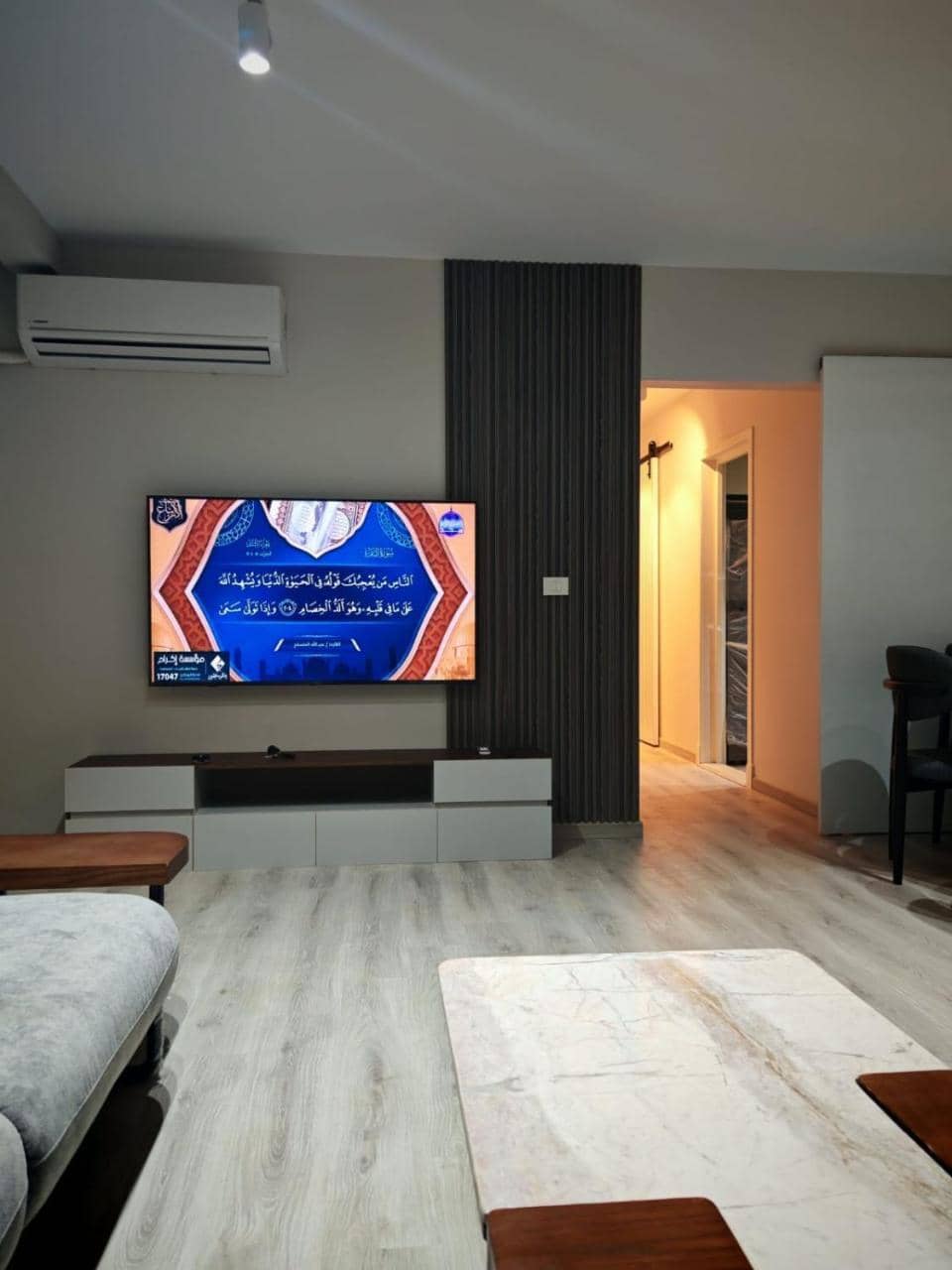 Luxury Apartment with Hotel Style Furnishing — 3
