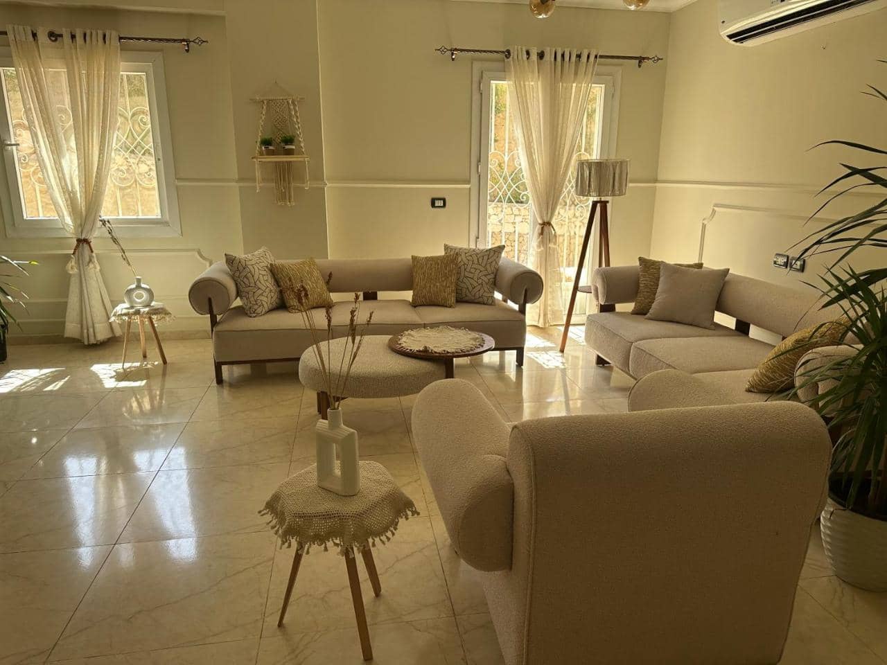 Hotel Service Apartment for Rent