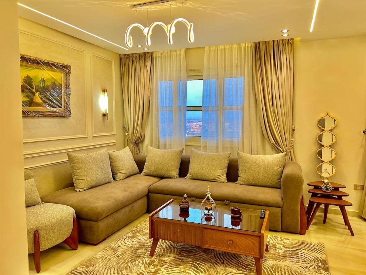 Ultra Luxurious 2br 3br in Gated Compound — 3