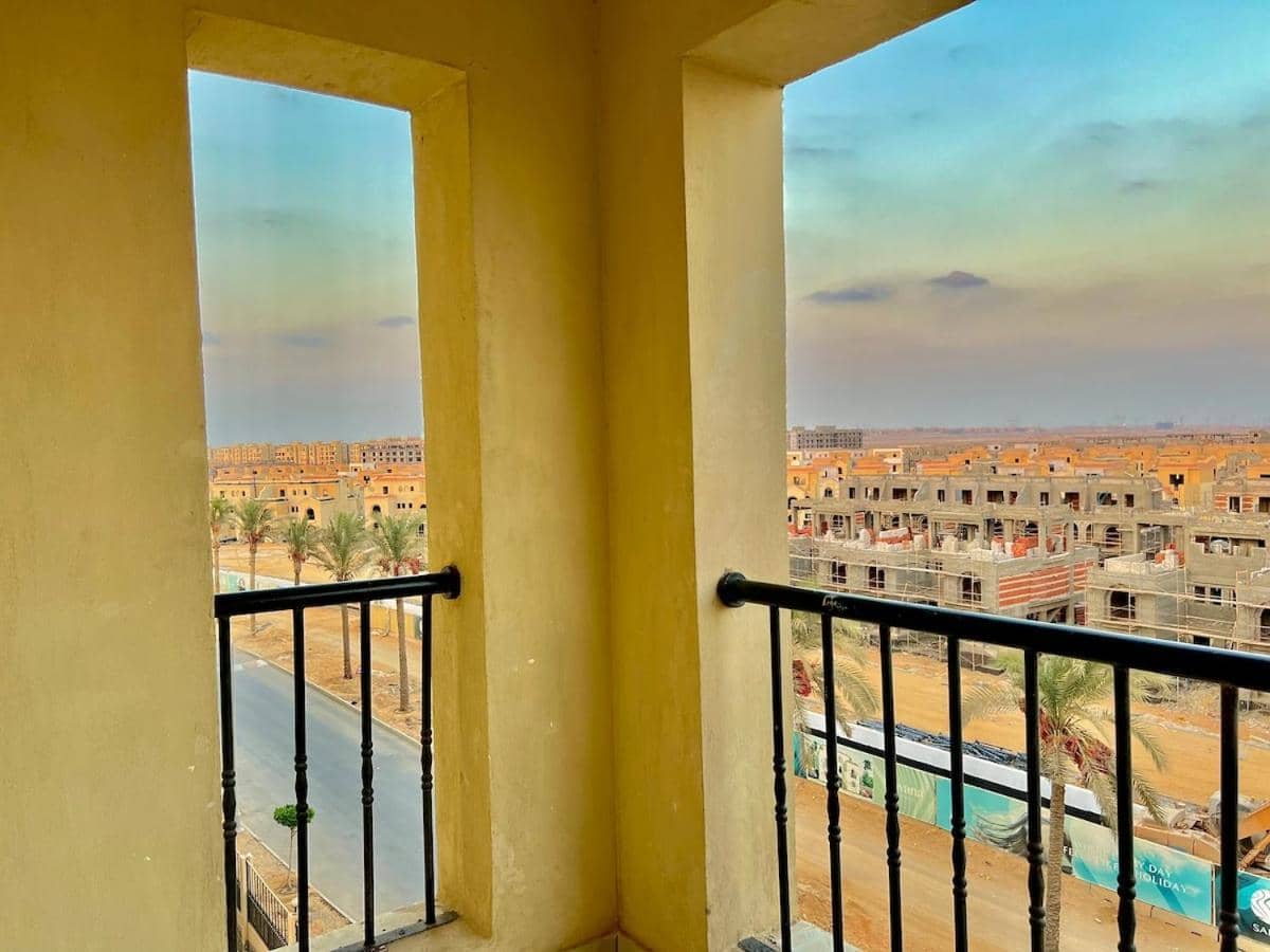 Ultra Luxurious 2br 3br in Gated Compound — 2