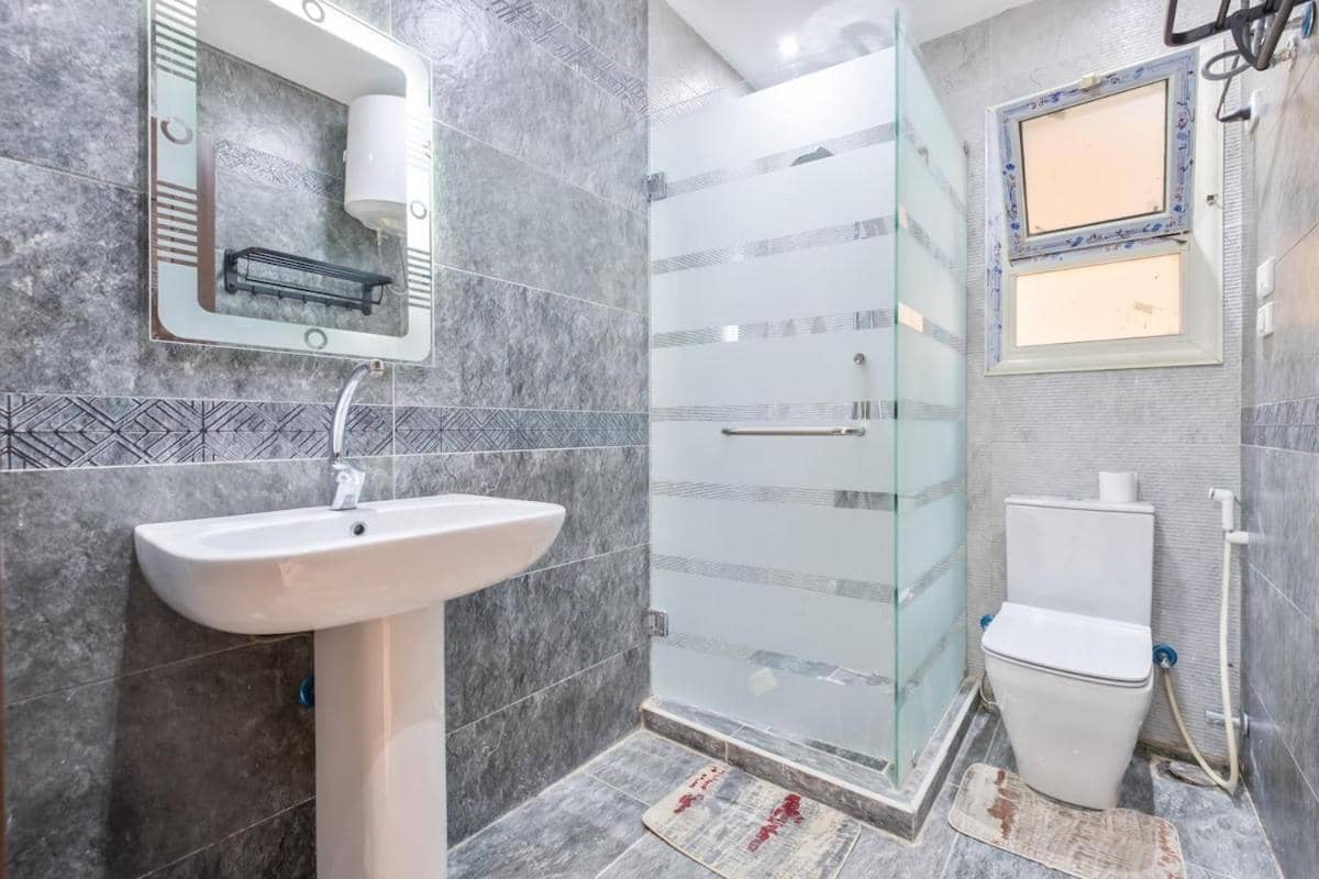 Bright 3-Br Apartment Stone Residence, New Cairo — 4