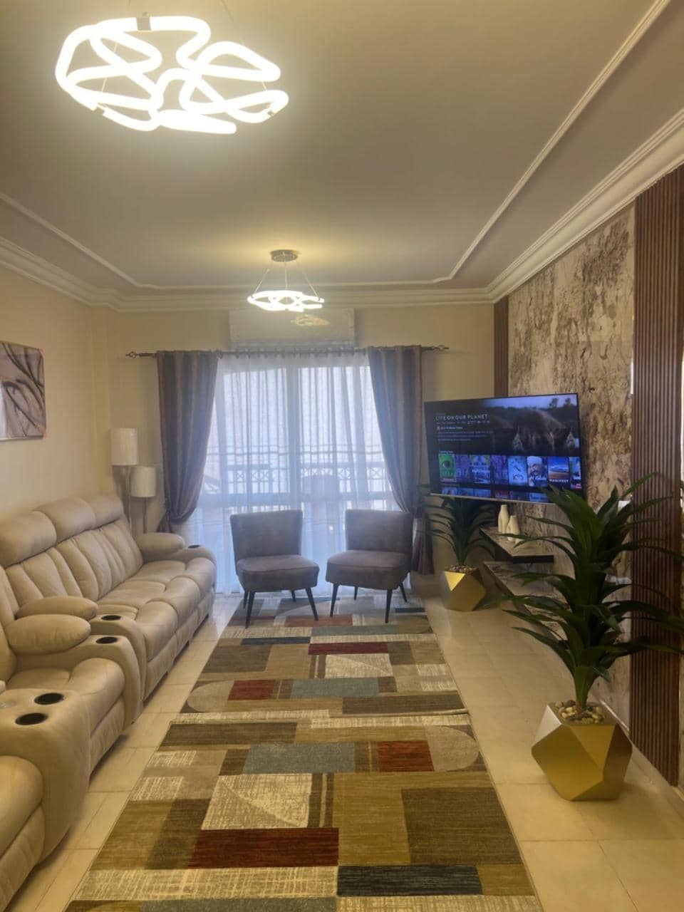 Luxurious VIP Apartment in Madinaty Furnished with High End Hotel Furniture — 2