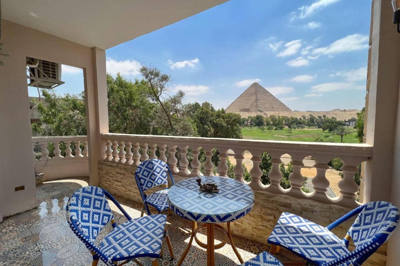Spellbinding 2 Bdr Apt at the Giza Pyramid's Doorstep — 2