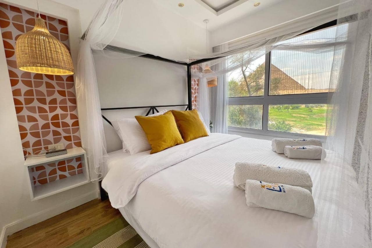 Spellbinding 2 Bdr Apt at the Giza Pyramid's Doorstep