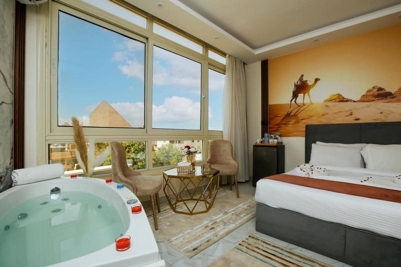 Pyramids Palace Inn with Rooftop Access & Free Airport Pickup — 4