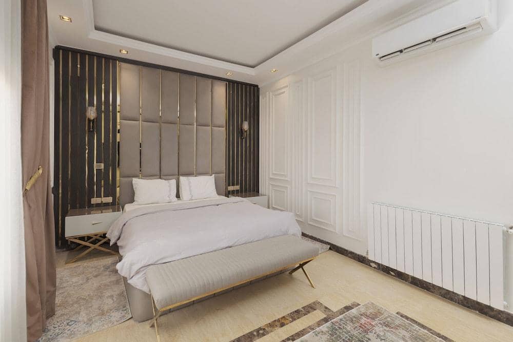 Alsawah Grand Palace at Sheikh Zayed - 6br, Pool & Private Garden — 3
