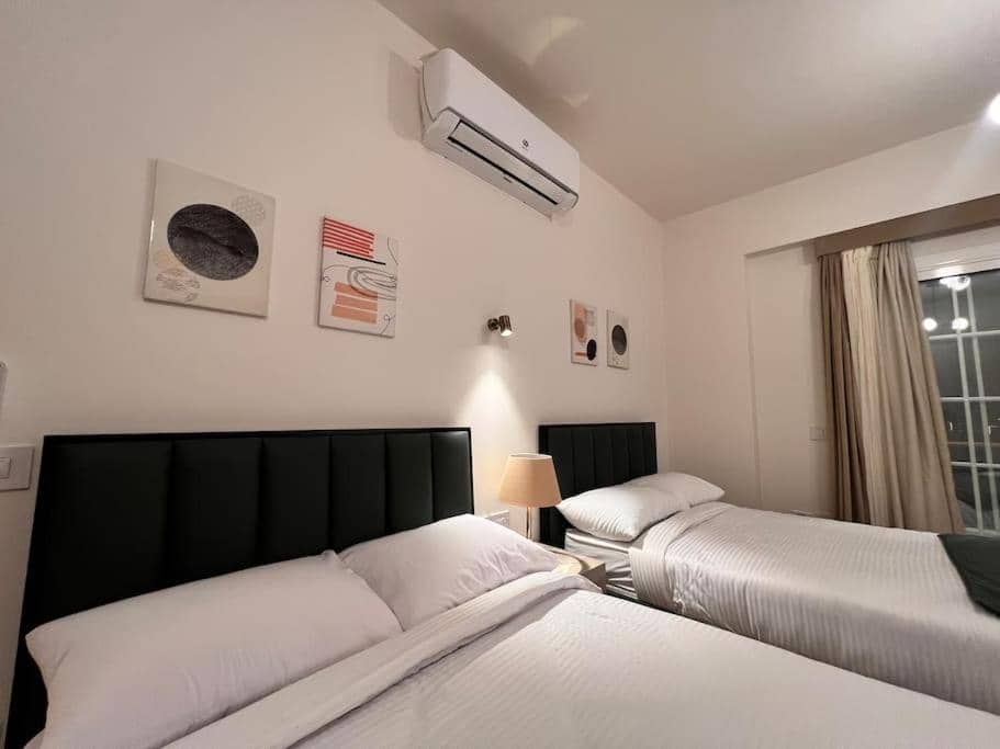 White Palace Served Apartment 32 — 5