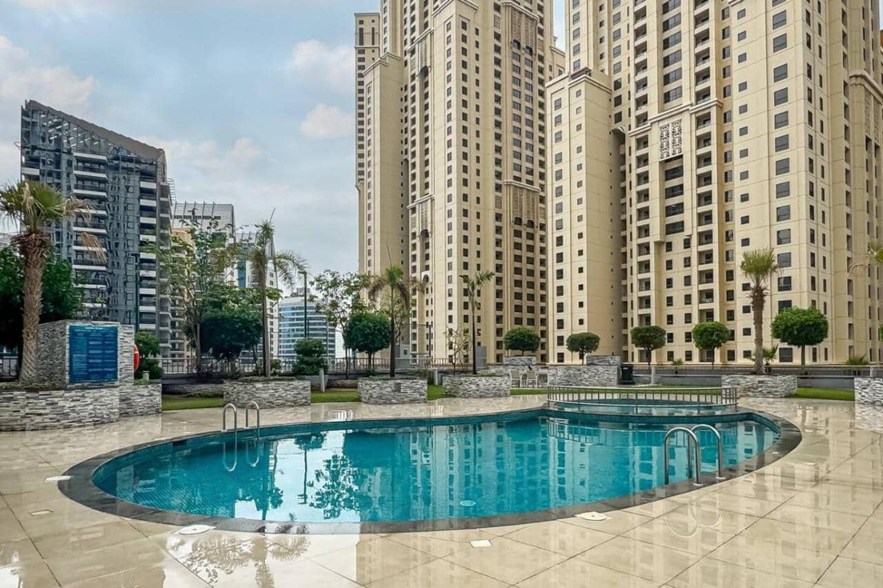 Upgraded 2 Br Retreat in the Heart of Dubai Marina (Adults Only) — 2