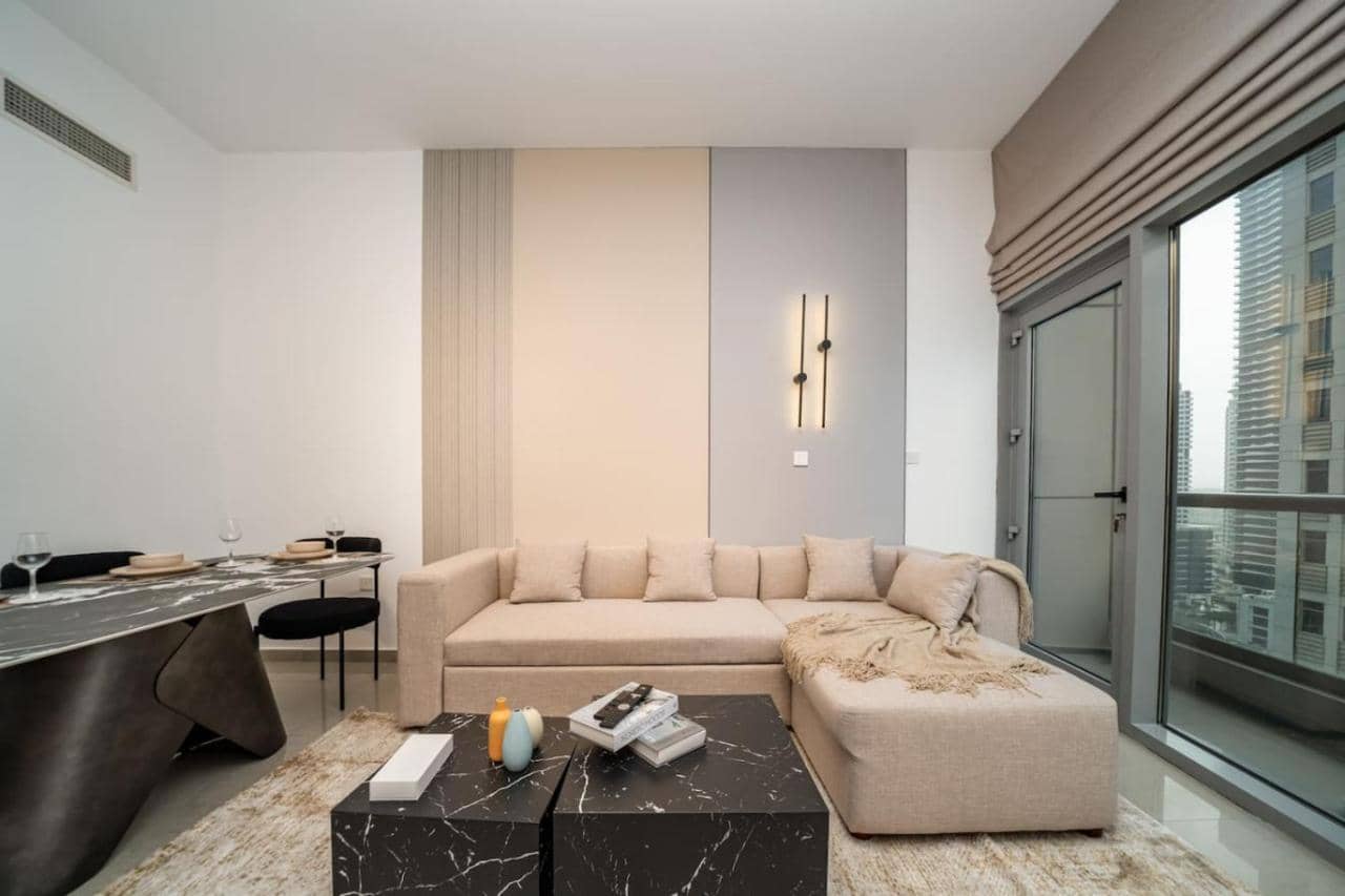 Upgraded 2 Br Retreat in the Heart of Dubai Marina (Adults Only) — 3
