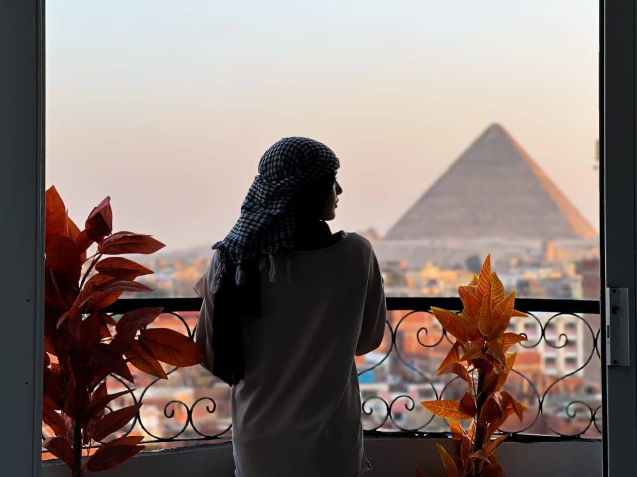 Sneferu Pyramids Inn