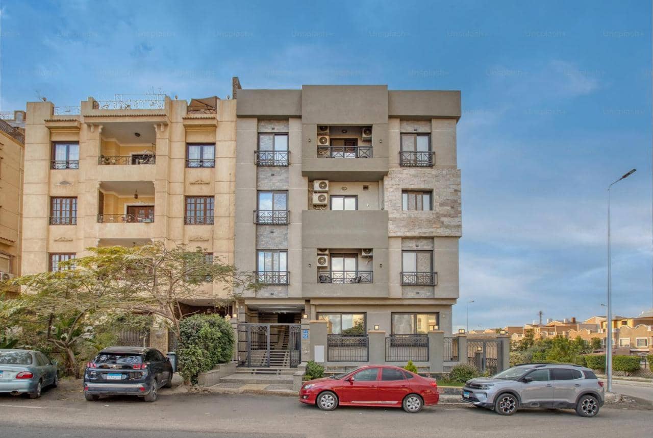 Travelholic Auc Residence — 4