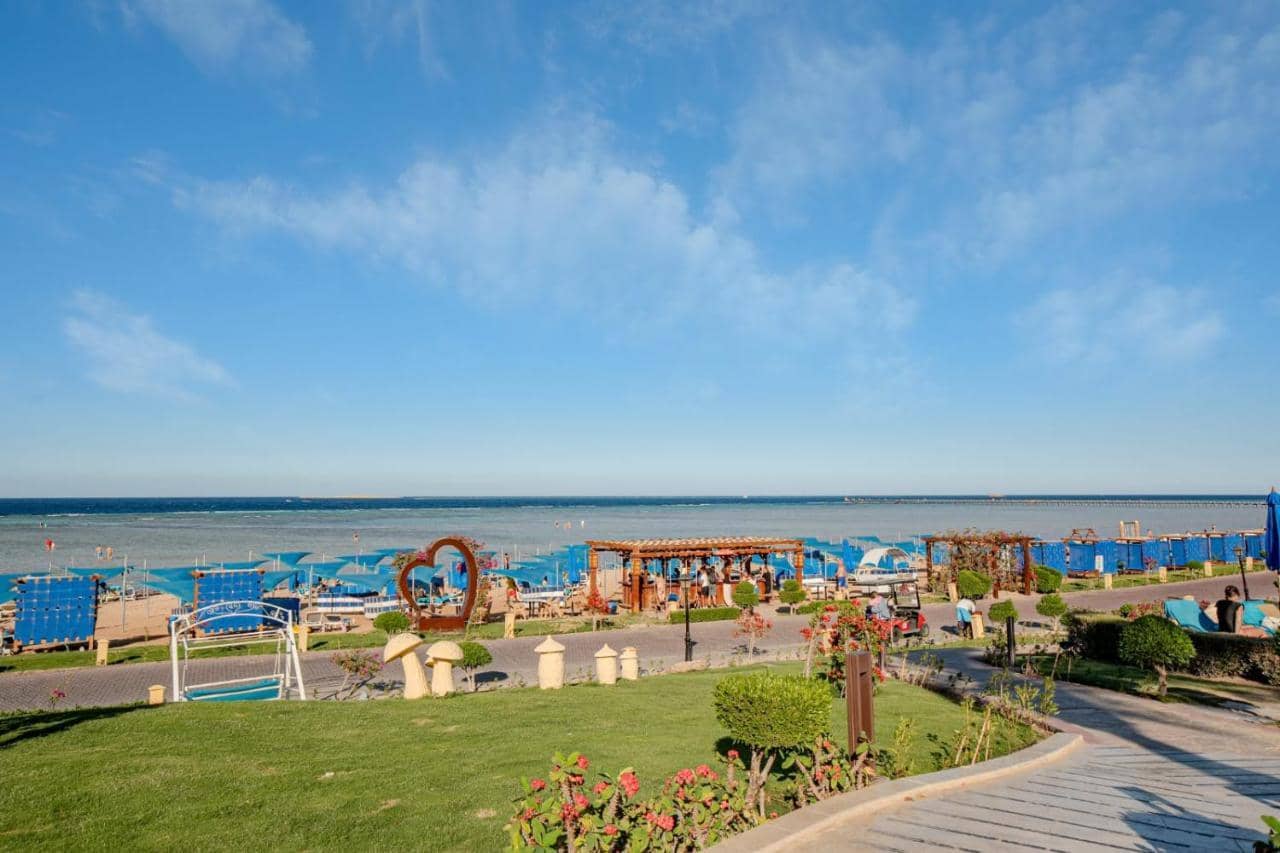 Gravity Premium Suite, Full Resort Access, Just for Foreigners — 2